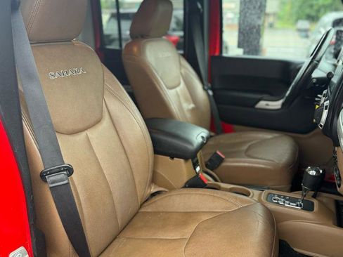 Used 2016 Jeep Wrangler Unlimited Sahara AWD/4WD image 12