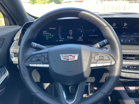 Certified 2025 Cadillac XT4 Sport FWD image 8
