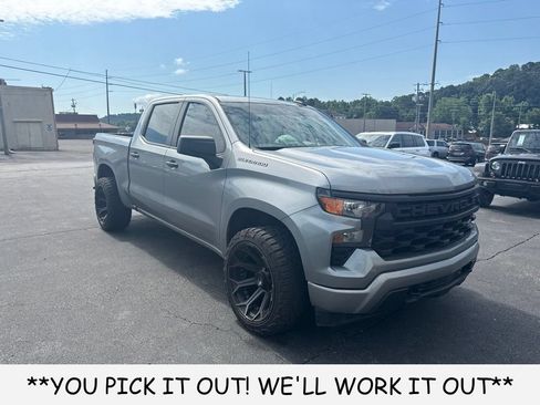 Used 2023 Chevrolet Silverado 1500 Custom AWD/4WD image 1
