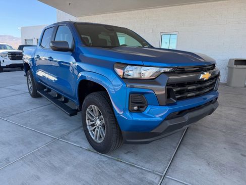 Used 2023 Chevrolet Colorado LT w/ LT Convenience Package image 1