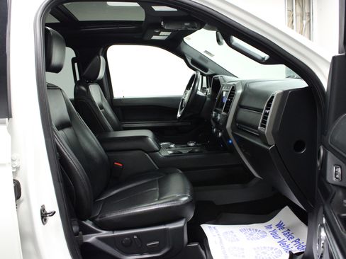 Used 2021 Ford Expedition Max XLT image 17