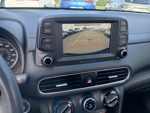 Used 2021 Hyundai Kona SEL FWD image 32
