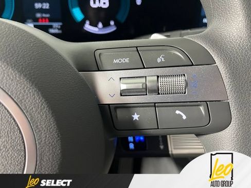 Used 2025 Hyundai Sonata SEL AWD/4WD image 17