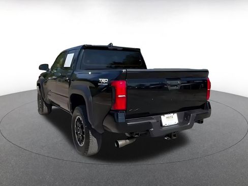 Used 2025 Toyota Tacoma TRD Off-Road AWD/4WD image 10