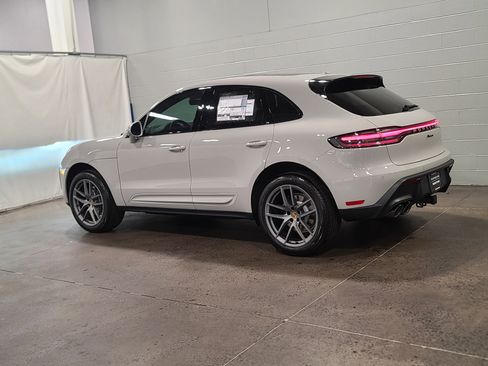 New 2026 Porsche Macan image 3