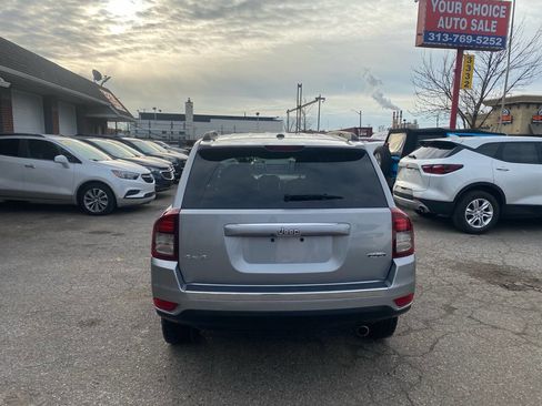 Used 2017 Jeep Compass High Altitude image 8