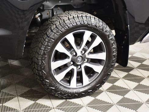Used 2018 Toyota Tundra Limited AWD/4WD image 55