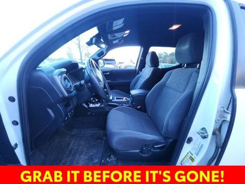 Certified 2018 Toyota Tacoma TRD Off-Road w/ Technology Package image 17