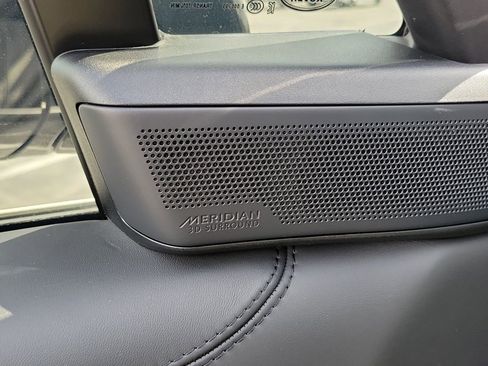 Used 2025 Land Rover Range Rover Long Wheelbase SE AWD/4WD image 31