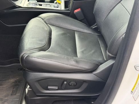 Used 2022 Ford Explorer ST w/ Equipment Group 401A AWD/4WD image 18