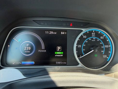 Used 2025 Nissan Leaf SV Plus FWD image 14
