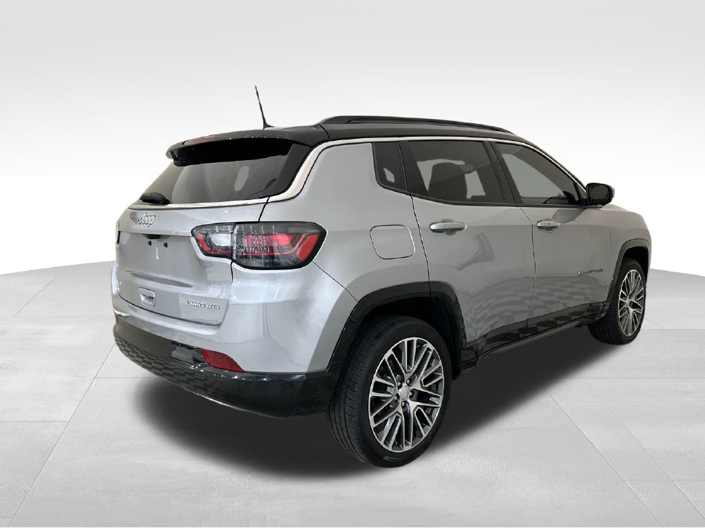 Used 2023 Jeep Compass Limited w/ Elite Group AWD/4WD image 5