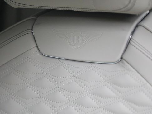 New 2025 Bentley Flying Spur Plug-In Hybrid image 20