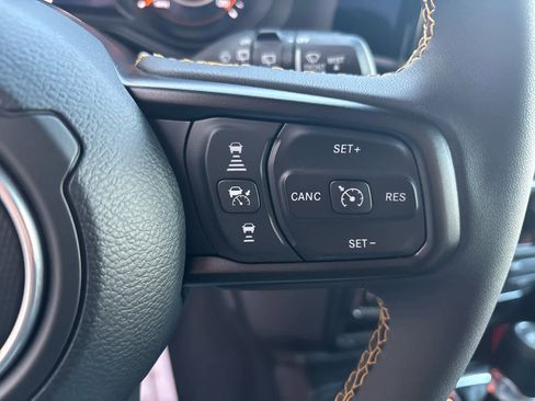 Used 2024 Jeep Wrangler Sport S image 20