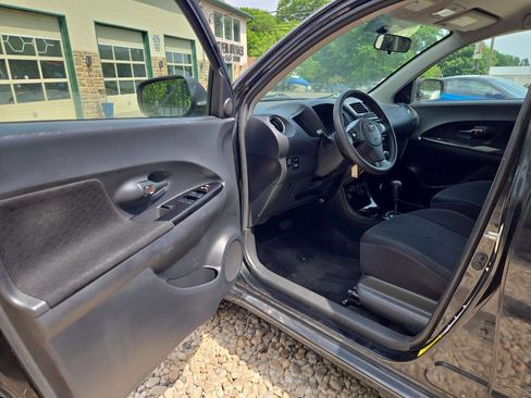 Used 2009 Scion xD FWD image 9