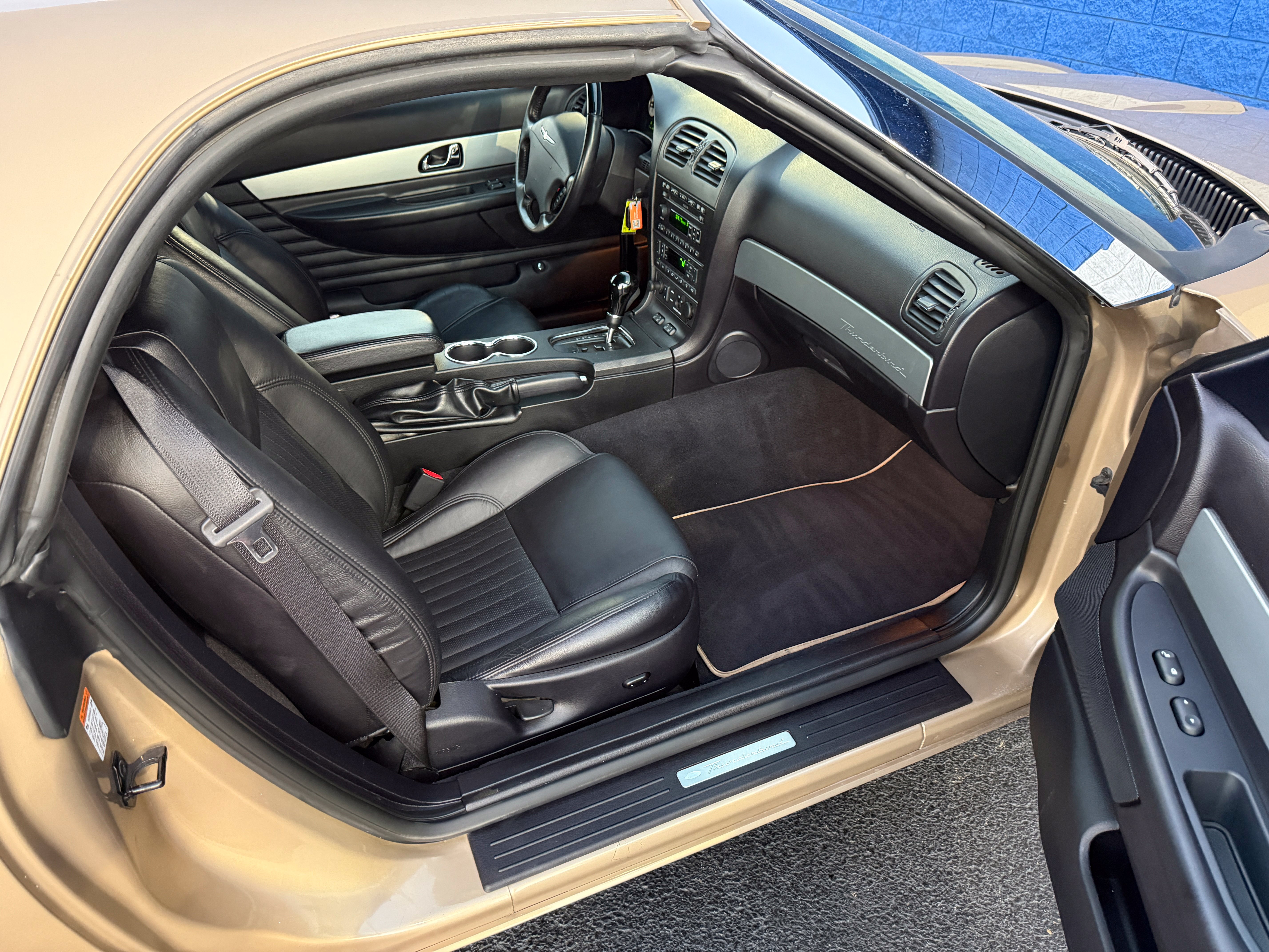 Used 2005 Ford Thunderbird RWD image 19