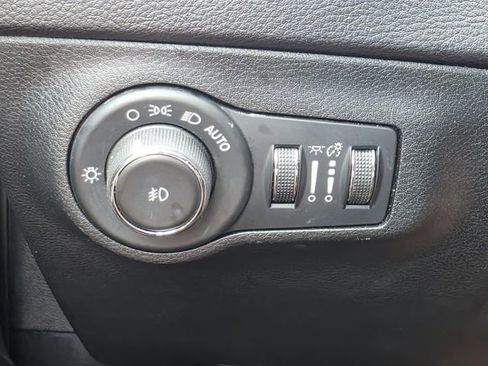Used 2018 Jeep Compass Trailhawk w/ Navigation Group AWD/4WD image 26