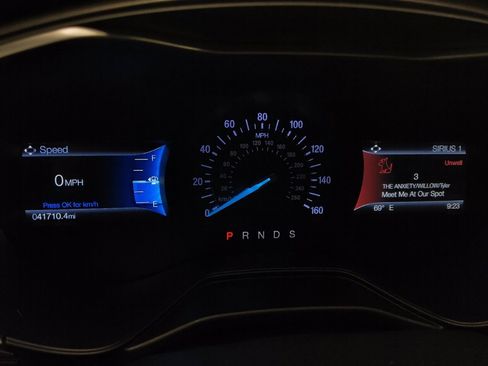 Used 2020 Ford Fusion SE AWD/4WD image 23