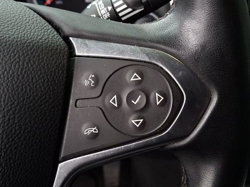 Used 2023 Chevrolet Traverse LT FWD image 19