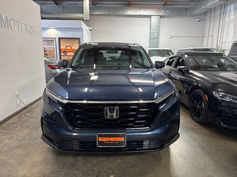 Used 2024 Honda CR-V EX image 2