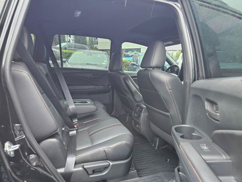 Used 2023 Honda Passport TrailSport image 15