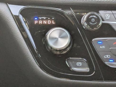 New 2026 Chrysler Pacifica Select FWD image 20