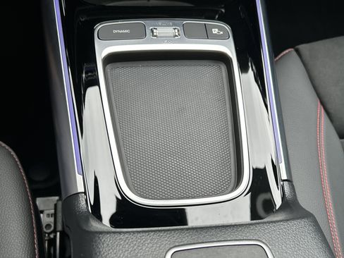 Certified 2025 Mercedes-Benz GLA 250 4MATIC image 35