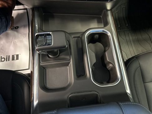 Used 2022 GMC Sierra 1500 Elevation w/ Elevation Premium Package image 23