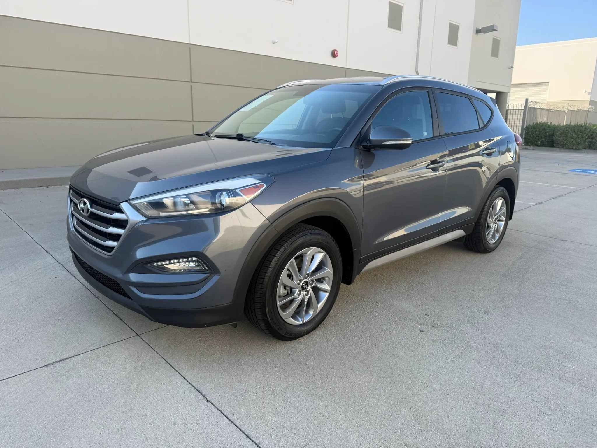 Used 2018 Hyundai Tucson SEL Plus AWD/4WD image 1