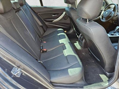 Used 2017 BMW 320i Sedan RWD image 11