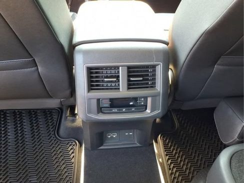 Used 2019 Volkswagen Atlas SEL R-Line AWD/4WD image 15