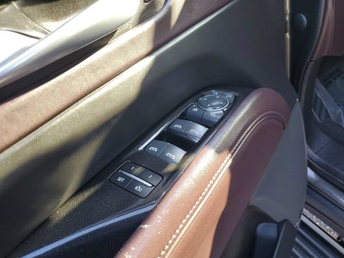 Used 2021 Cadillac Escalade ESV Sport Platinum RWD image 18