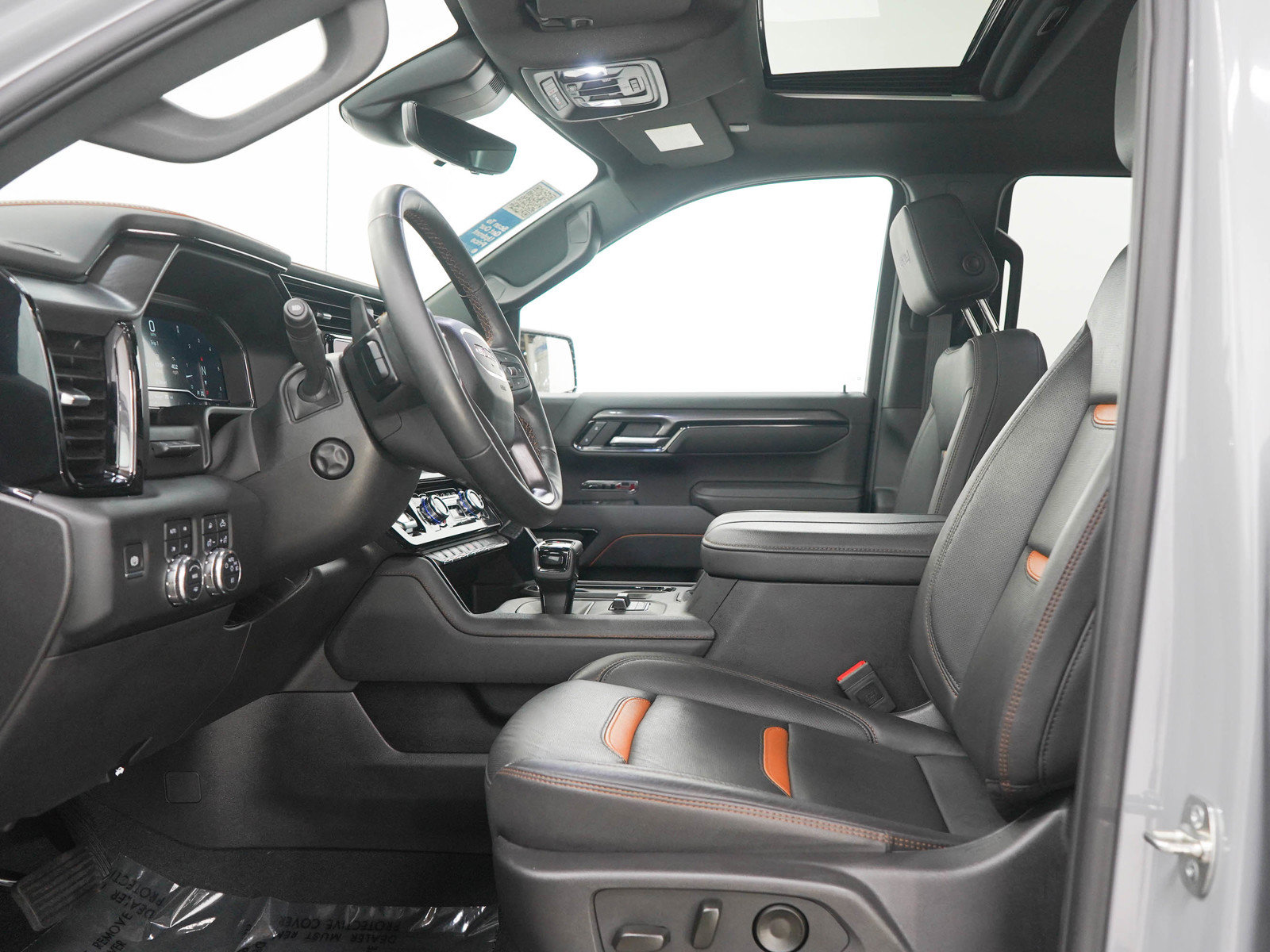 Used 2025 GMC Sierra 1500 AT4 w/ AT4 Premium Package AWD/4WD image 23
