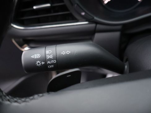 Used 2023 MAZDA MAZDA3 Hatchback w/ Appearance Package image 33