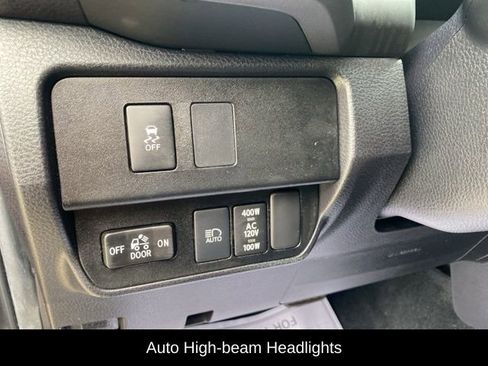 Used 2022 Toyota Tacoma TRD Sport AWD/4WD image 9
