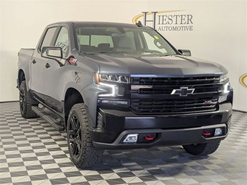 Used 2021 Chevrolet Silverado 1500 LT Trail Boss w/ Convenience Package II image 2
