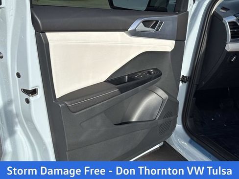 New 2026 Volkswagen Taos SE AWD/4WD image 10