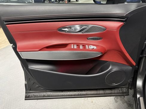 Used 2024 Genesis GV70 2.5T Sport Prestige w/ Sport Prestige Package image 8