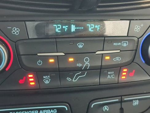 Used 2019 Ford Escape SEL image 21