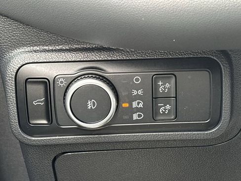 Used 2025 Ford Explorer Active w/ Active Comfort Package image 22