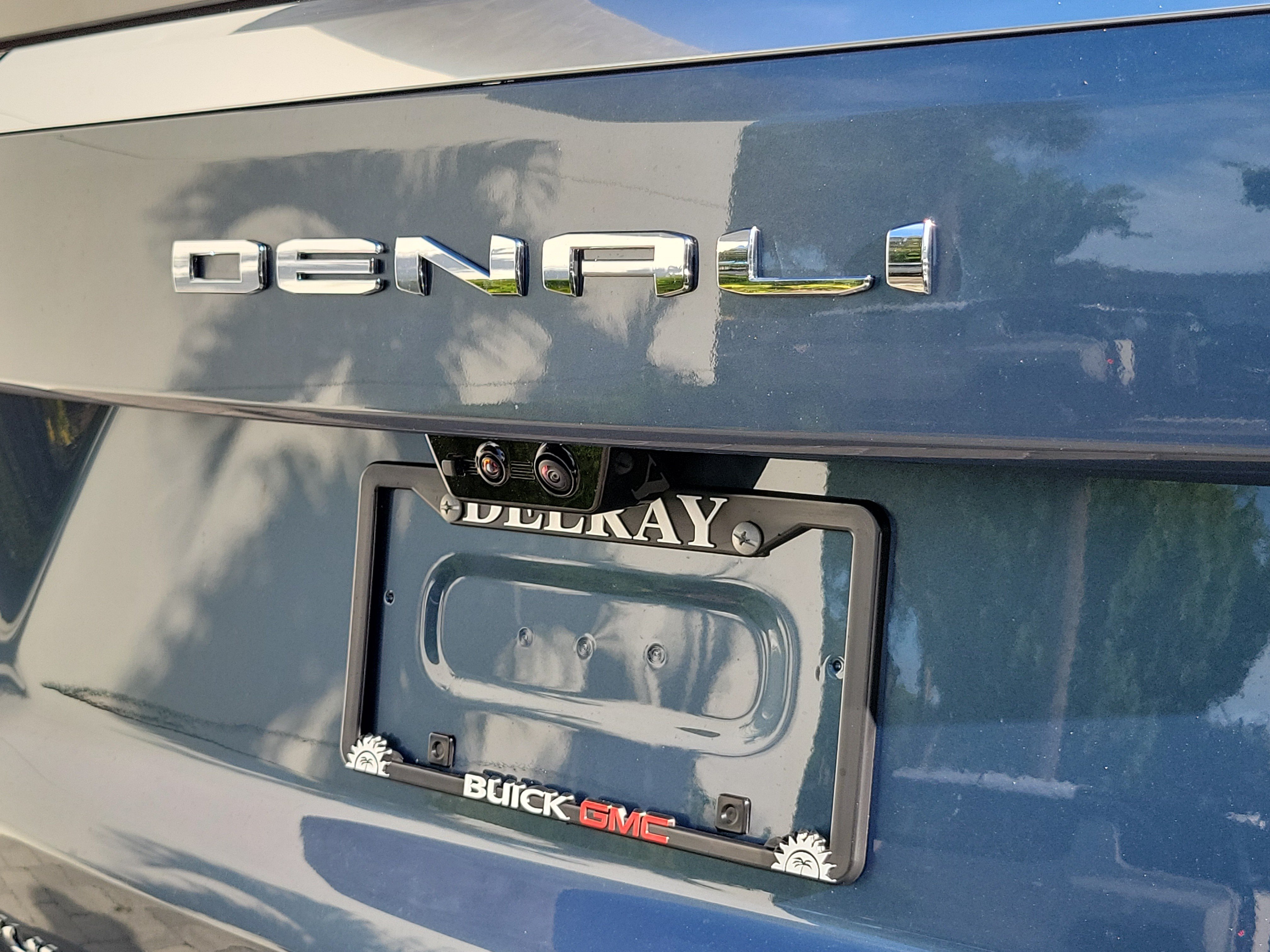 New 2026 GMC Yukon Denali w/ Denali Reserve Package AWD/4WD image 8