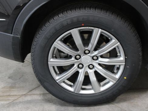 Used 2020 Cadillac XT4 Premium Luxury FWD image 48