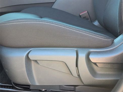 Used 2023 Nissan Rogue S image 10