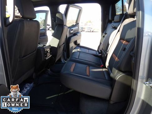 Used 2025 GMC Sierra 1500 AT4 w/ AT4 Premium Package image 32