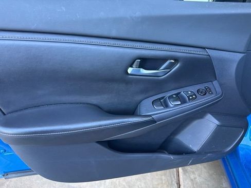 Used 2022 Nissan Sentra SV w/ All-Weather Package FWD image 6