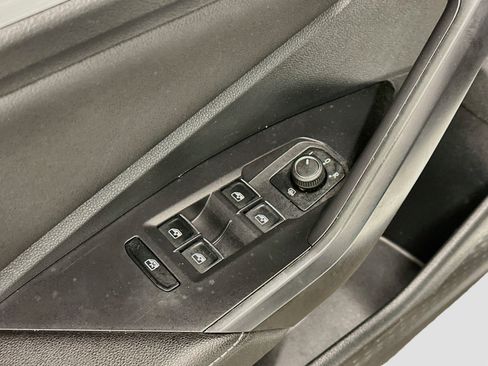Used 2025 Volkswagen Jetta Sport FWD image 15