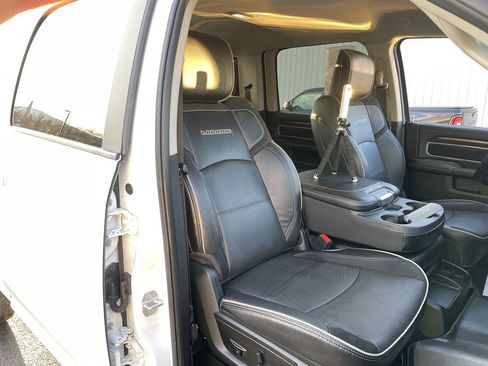Used 2024 RAM 2500 Laramie image 24
