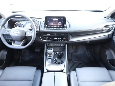 Certified 2025 Nissan Rogue SV w/ SV Premium Package FWD image 24