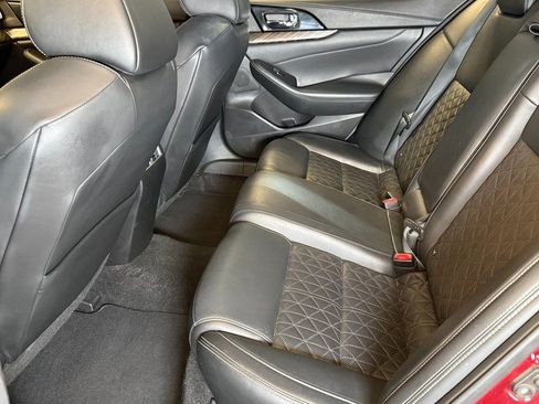 Used 2016 Nissan Maxima Platinum w/ Interior Lighting Package image 23