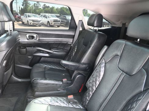Used 2021 Kia Sorento FWD image 32